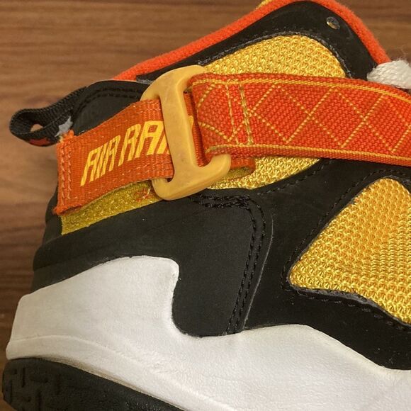 Nike Air Raid Rayguns Kids Unisex Black/University Gold Sneakers. Size 4.5 Youth - Picture 7 of 10